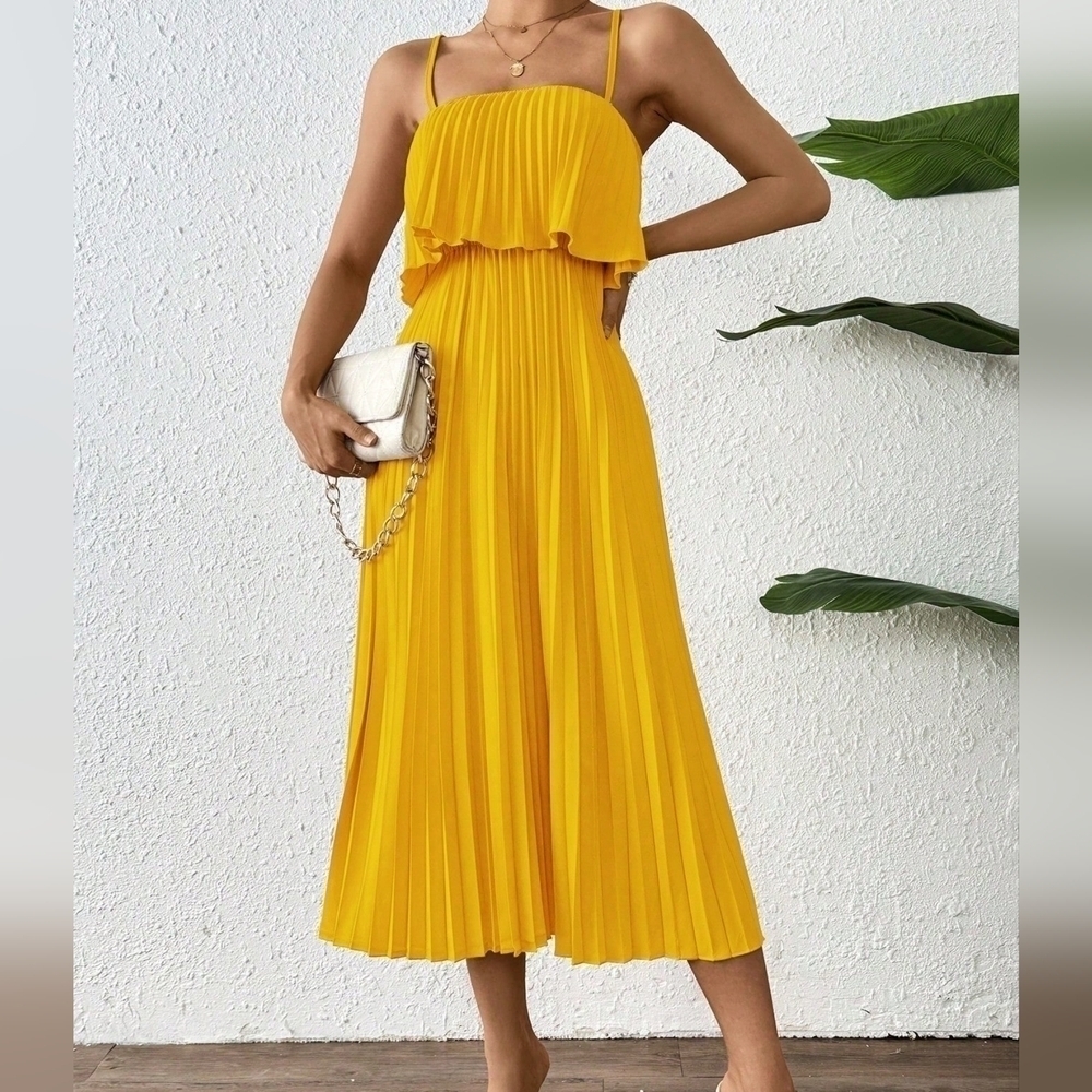 Solid Color Pleated Woven Sling Dress For Summer - Picture 4 of 5